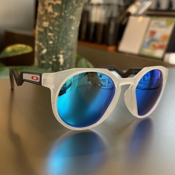 オークリー正面デザイン